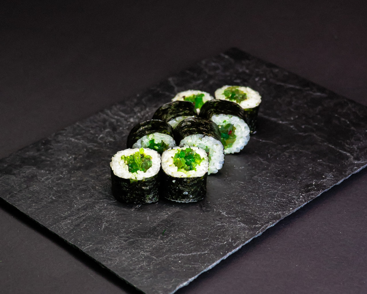 Maki Seaweed salad (8 pieces)